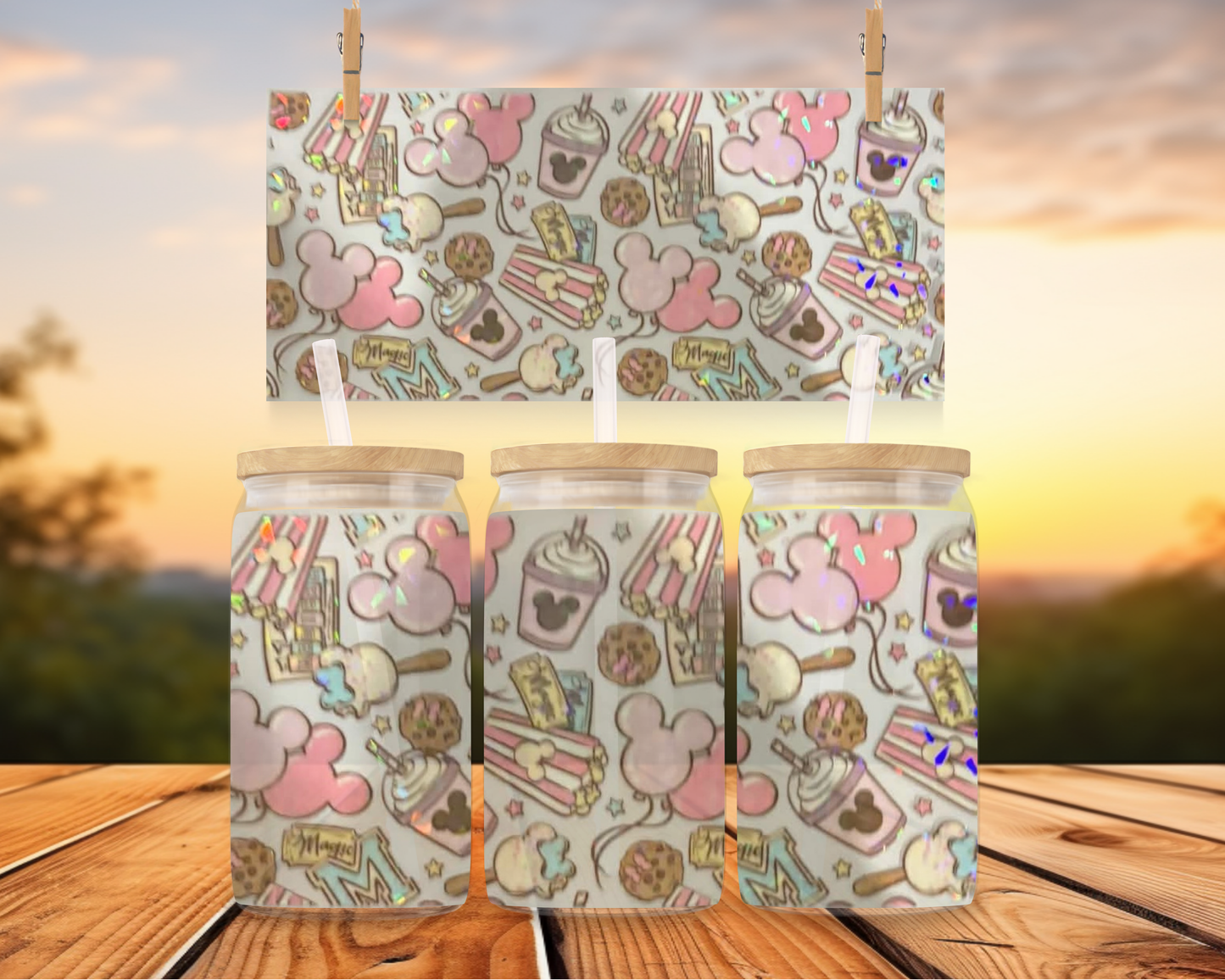 Minnie Mouse And Snacks (Holographic)
